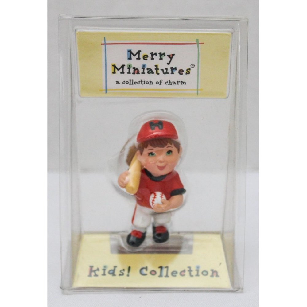 VINTAGE 2000 HALLMARK MERRY MINIATURES KIDS COLLECTION SLUGGER FIGURINE